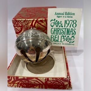 1978 Christmas Bell by Wallace Silversmiths The Eighth Annual Edition with Box